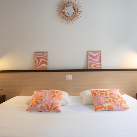 Navarrenx Logis Hotel Le Commerce מראה חיצוני תמונה