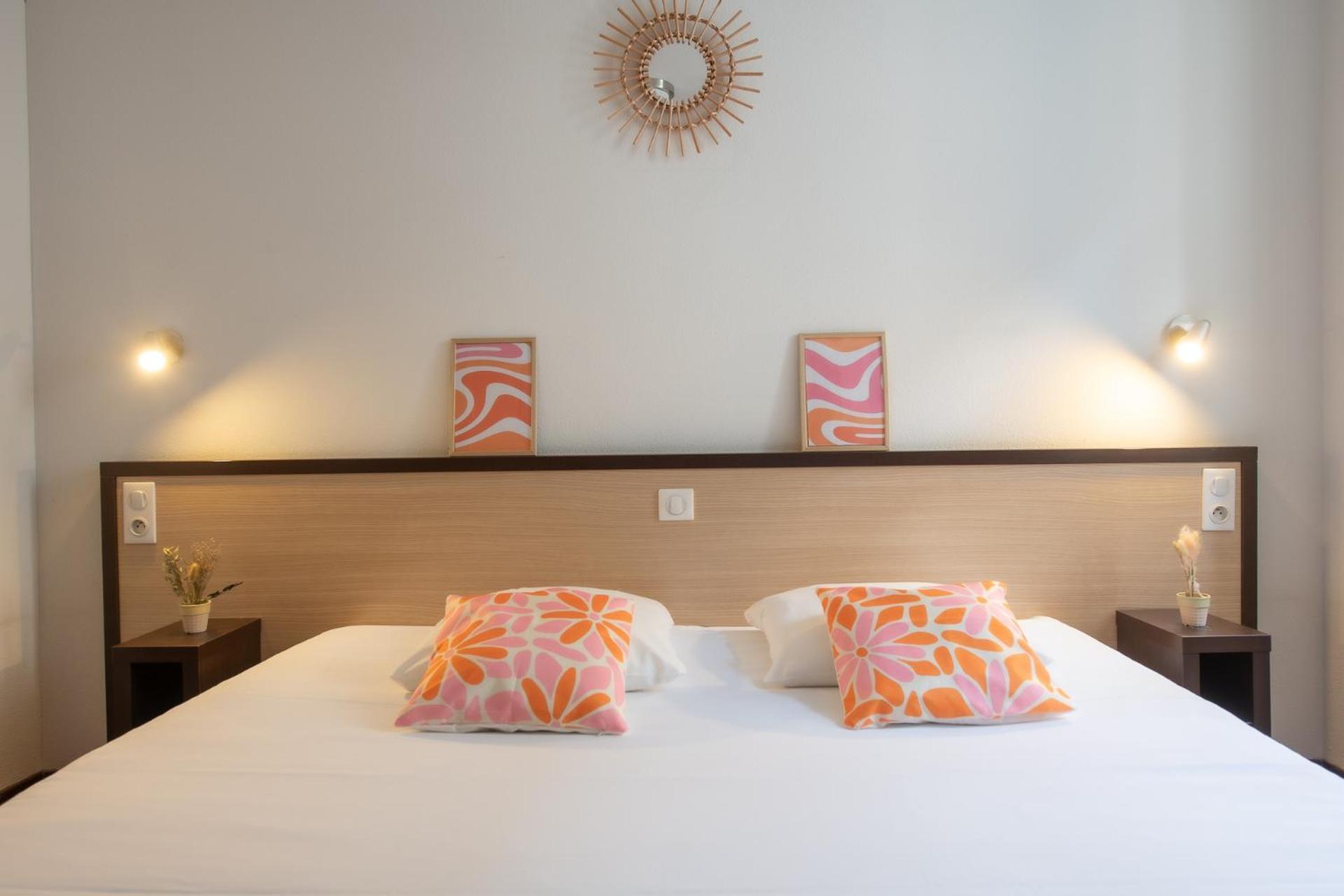 Navarrenx Logis Hotel Le Commerce מראה חיצוני תמונה